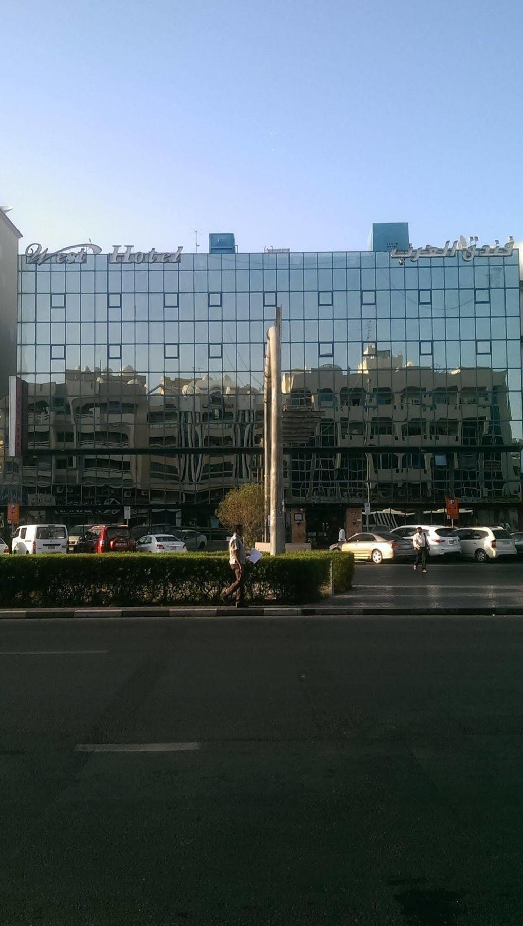 West Hotel Dubai Bagian luar foto