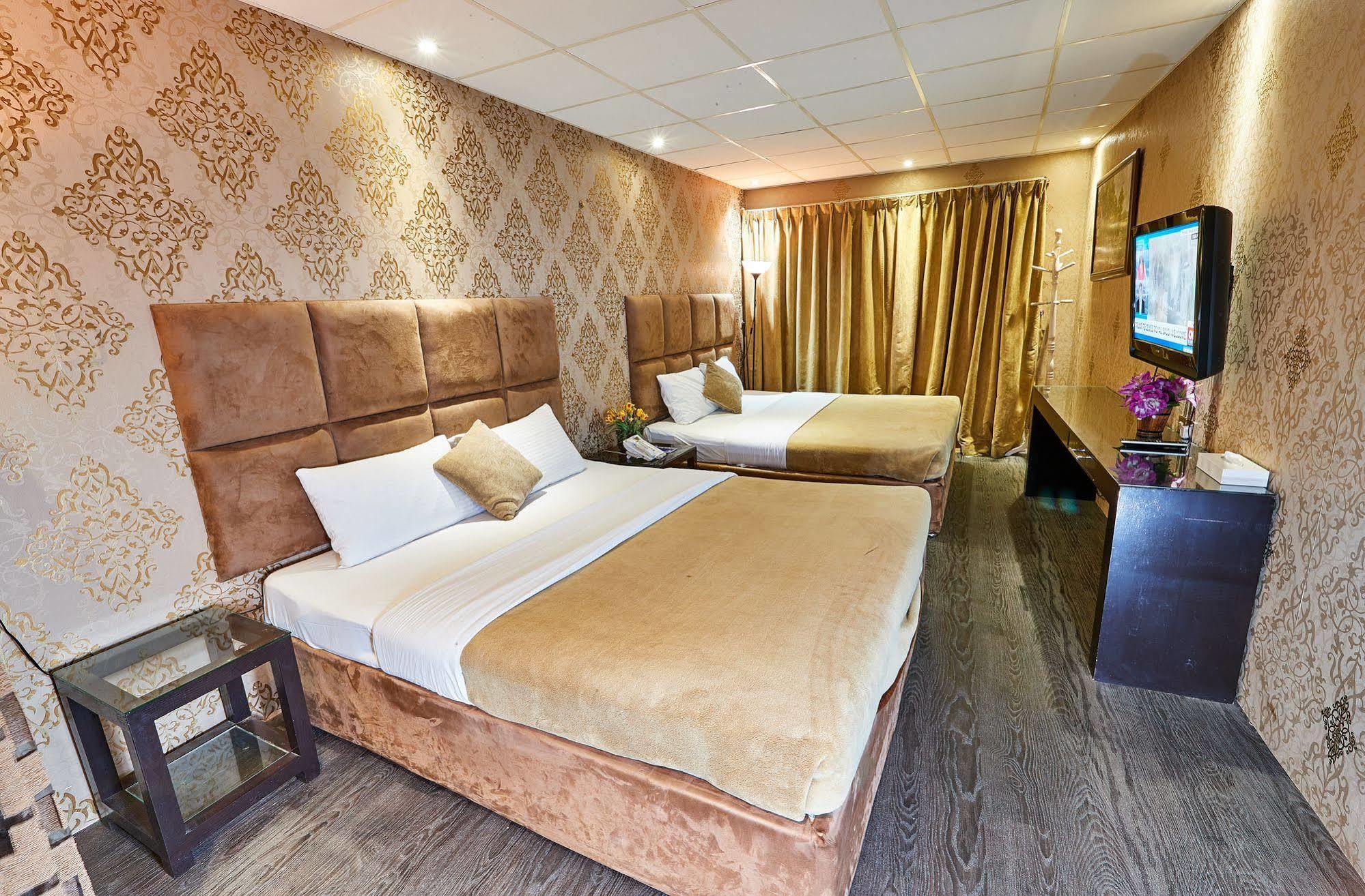 West Hotel Dubai Bagian luar foto
