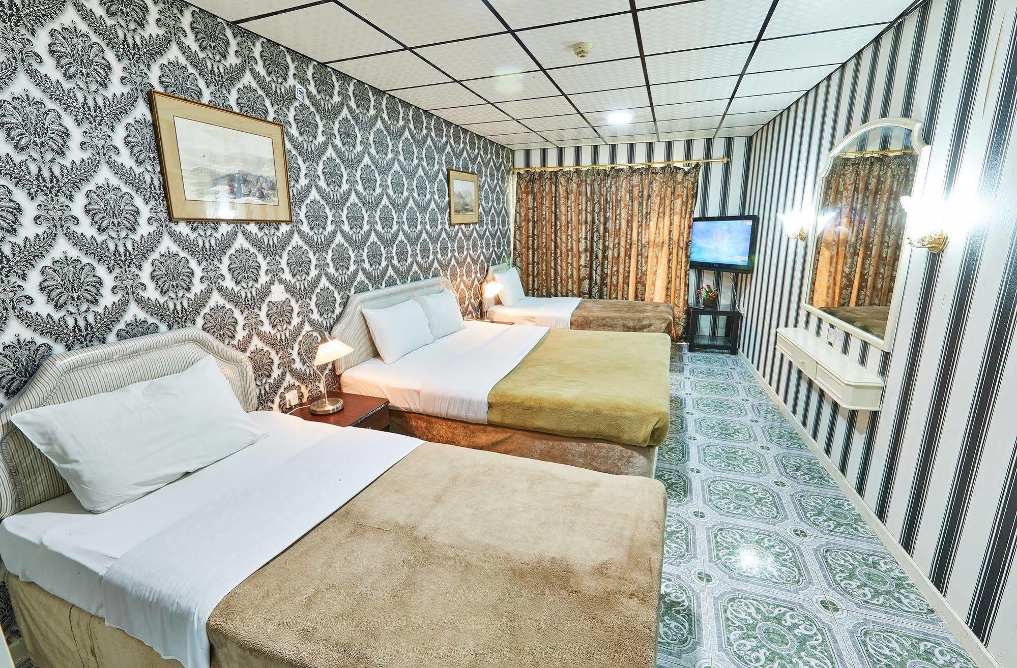 West Hotel Dubai Bagian luar foto